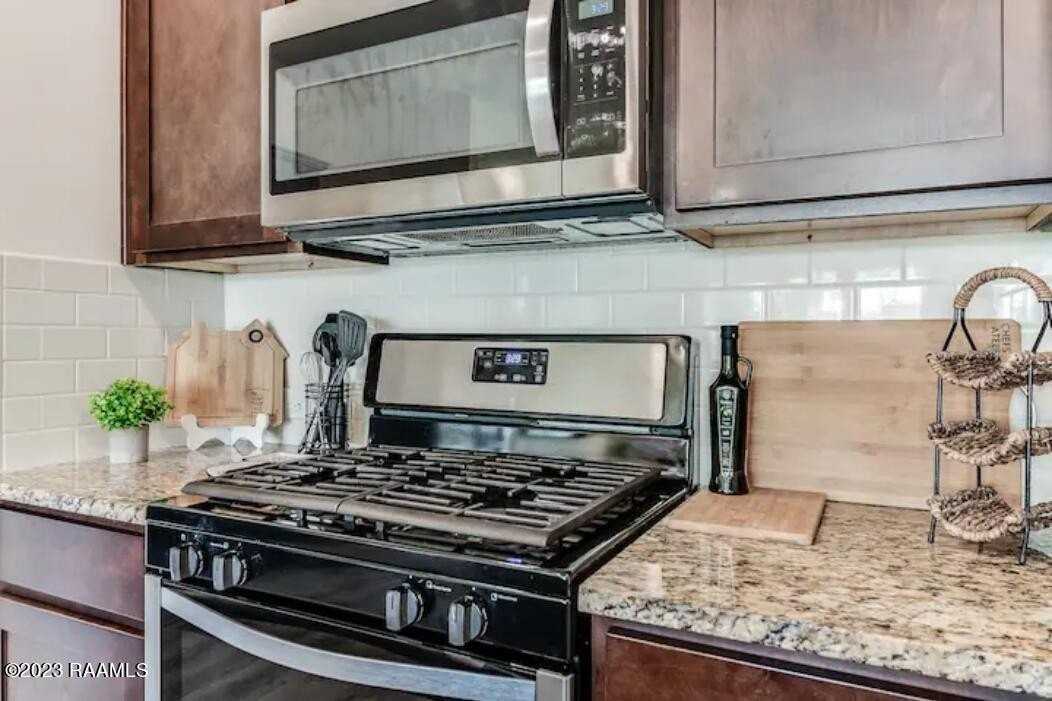 406 Starlight Dr - Photo 7 of 22