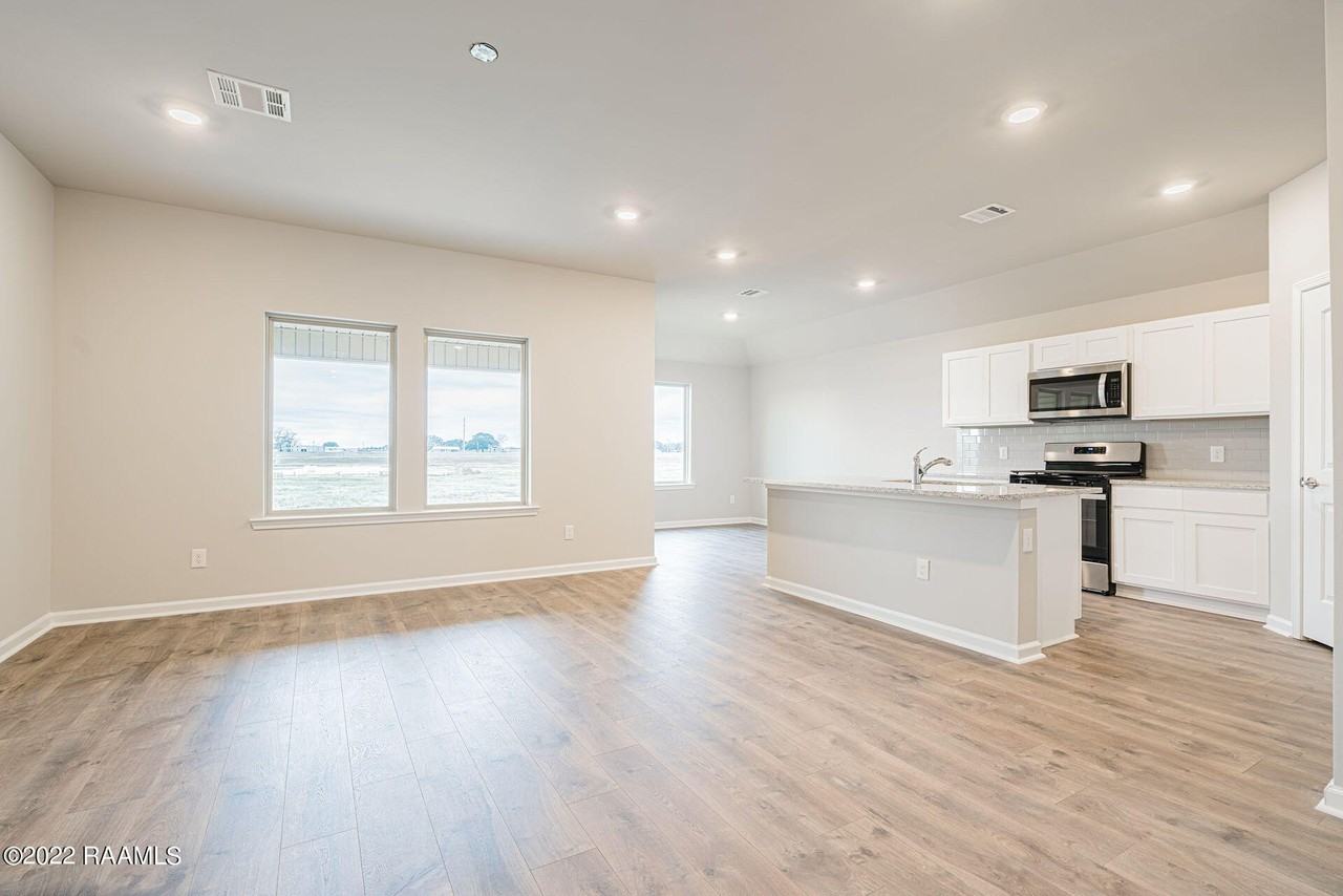 130 Lucille Dr - Photo 7 of 22