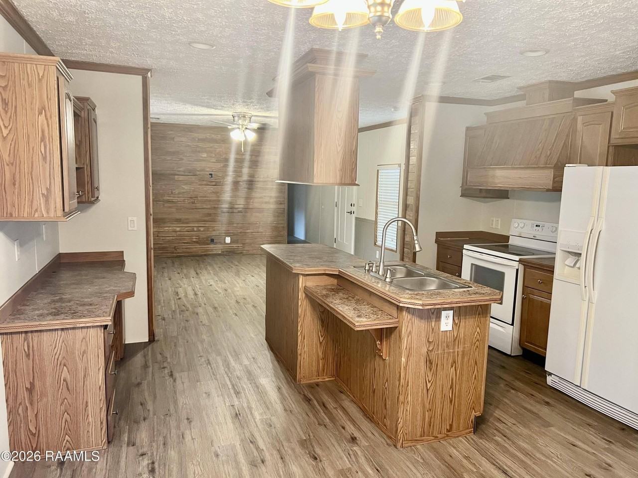 1061 Betty Dr - Photo 4 of 5