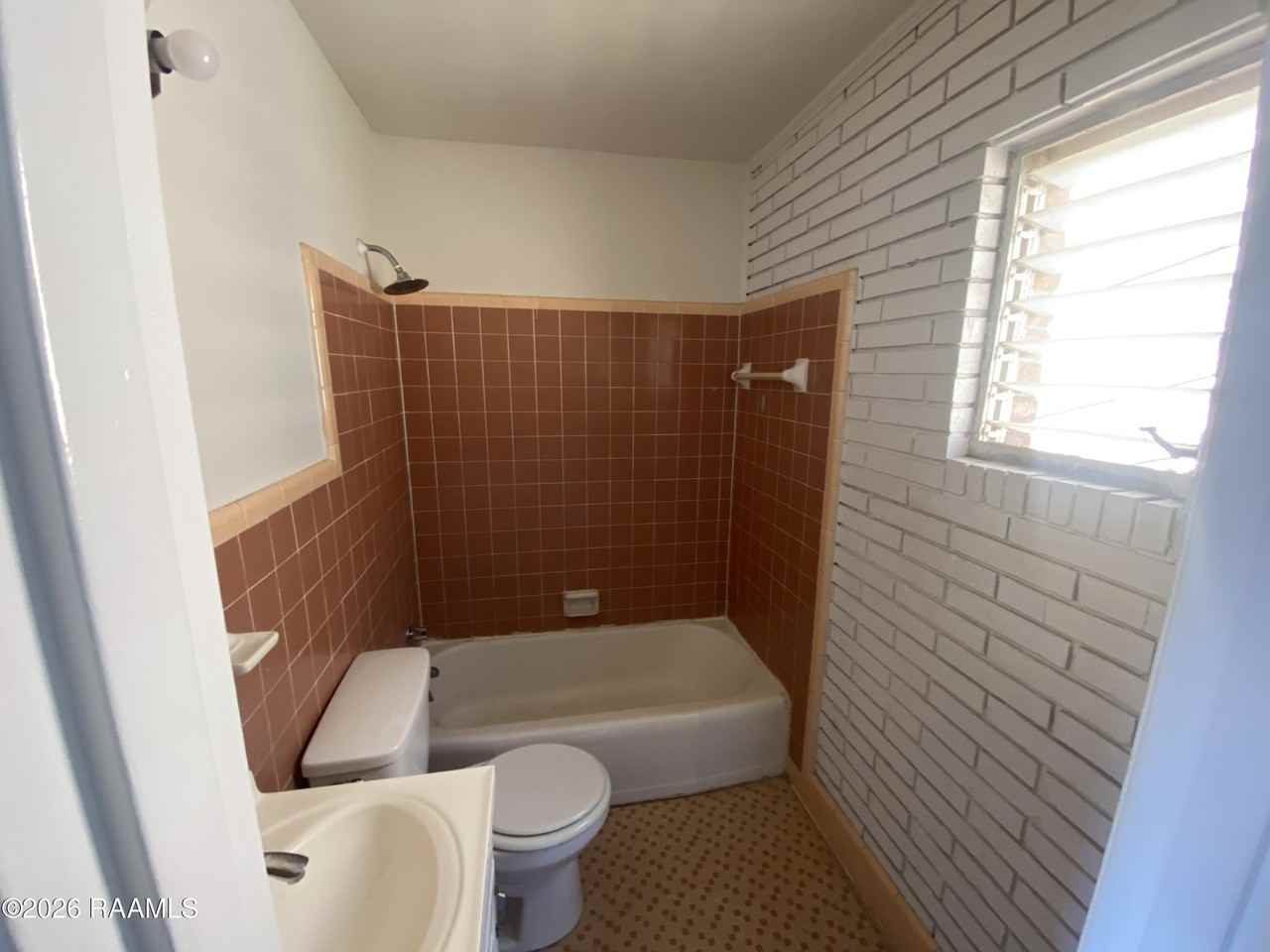 1126 Aster St - Photo 6 of 6