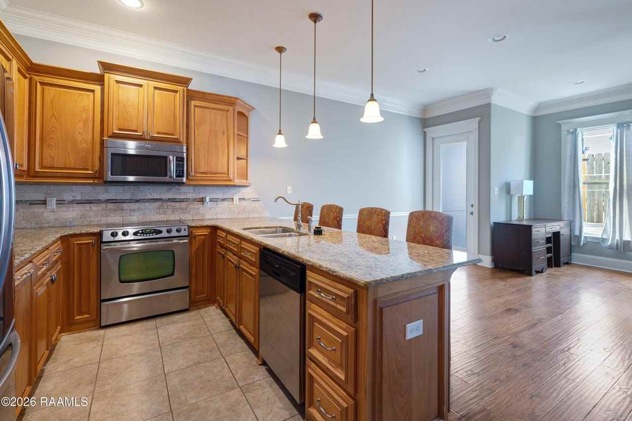 103 Crystal Bay Ct - Photo 5 of 22