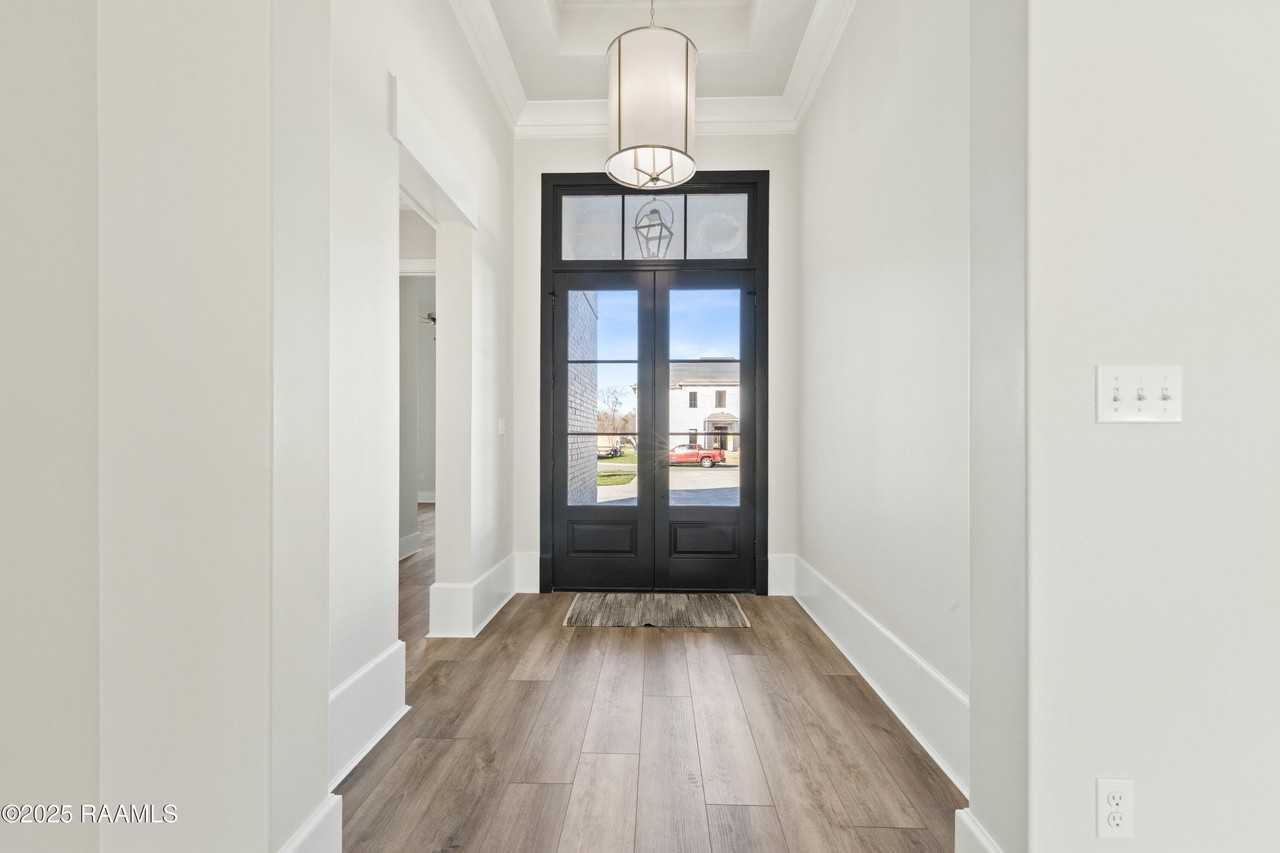 109 Trailing Oaks Dr - Photo 5 of 50