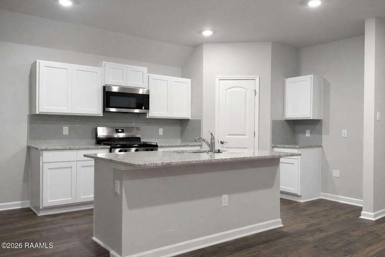 234 Oak Heights Dr - Photo 6 of 27