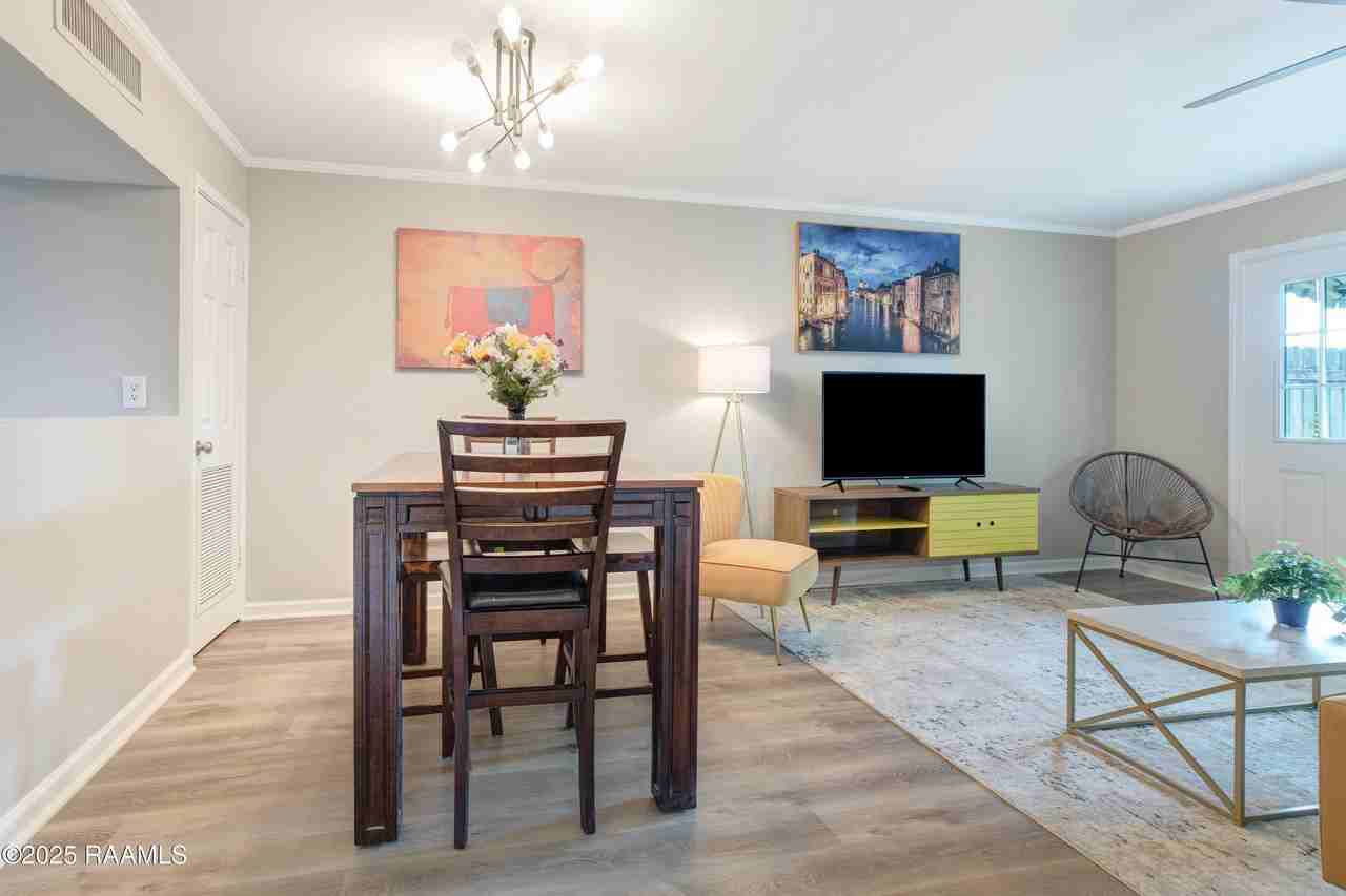 114 Carlin St - Photo 7 of 12