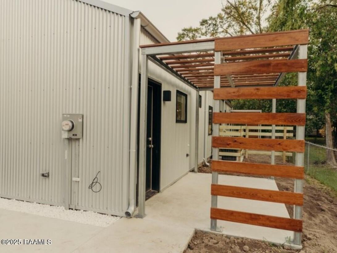 700 S Saint Antoine St Ste B #B - Photo 5 of 31