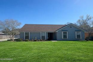 1103 E Bayou Pkwy - Photo 1 of 1