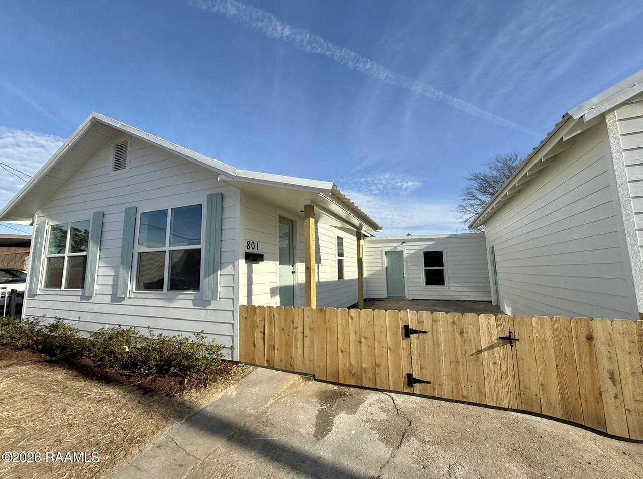 801 Cleveland St - Photo 2 of 13