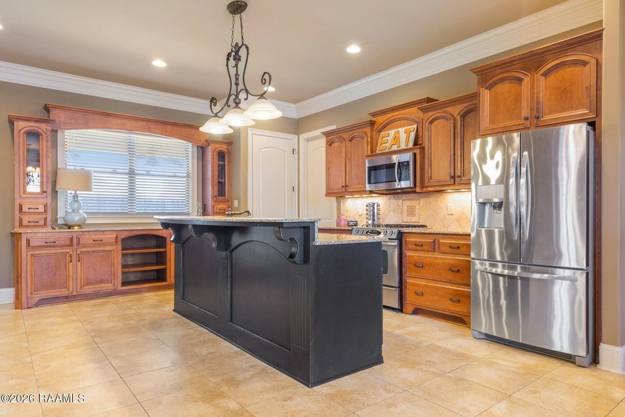 814 Flambant Dr - Photo 7 of 15