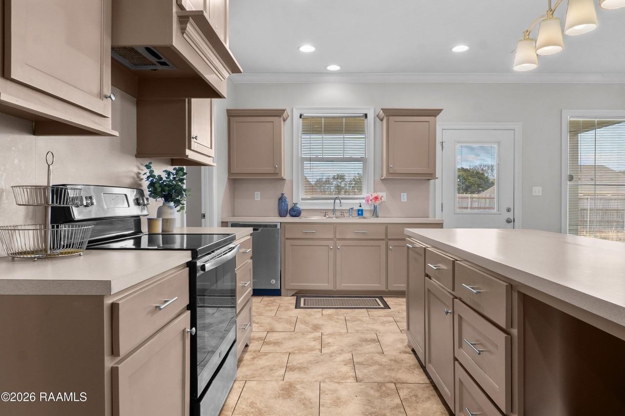 1007 Lillian Michel Dr - Photo 3 of 21