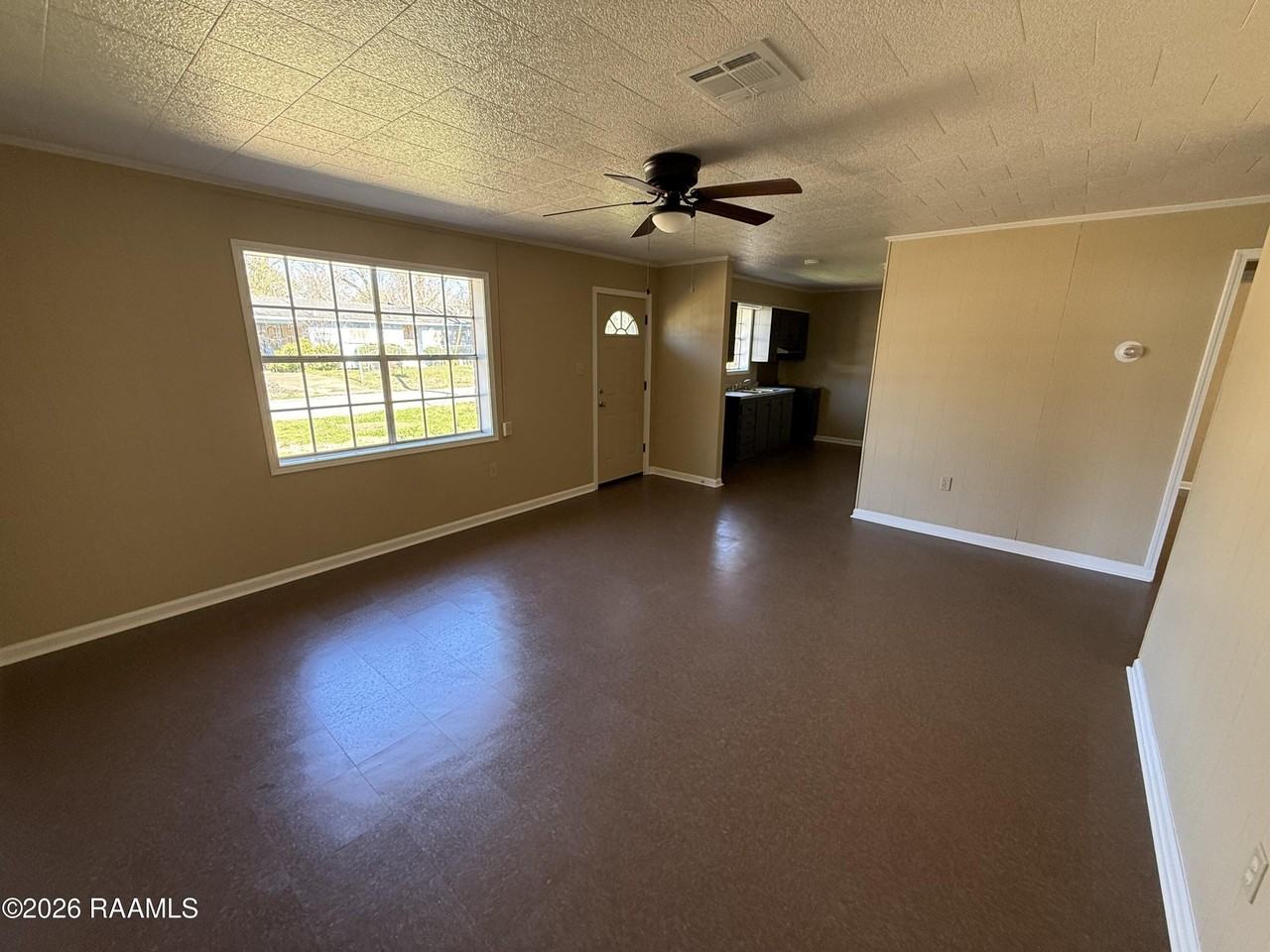 805 Joseph St - Photo 3 of 8