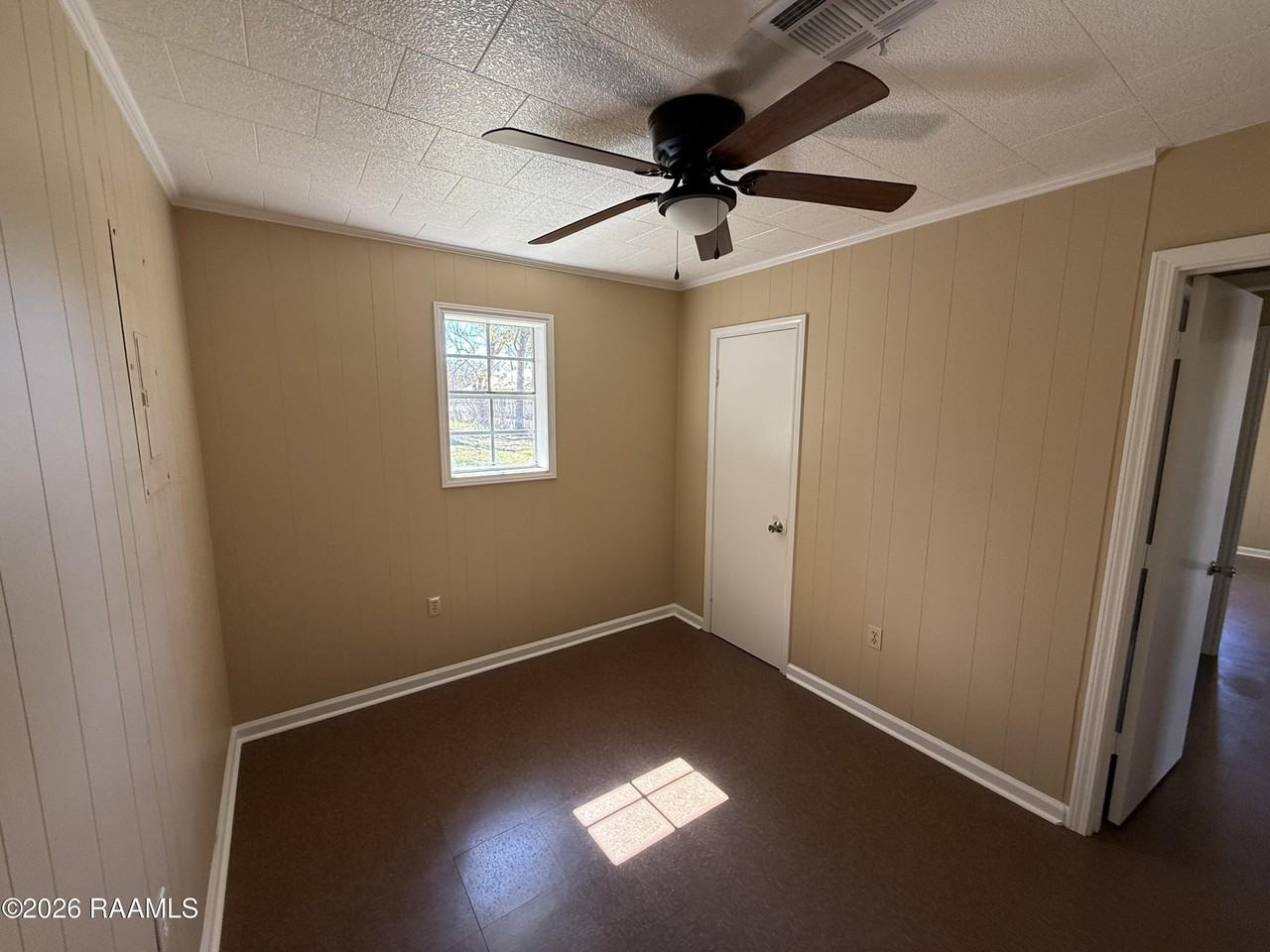 805 Joseph St - Photo 4 of 8