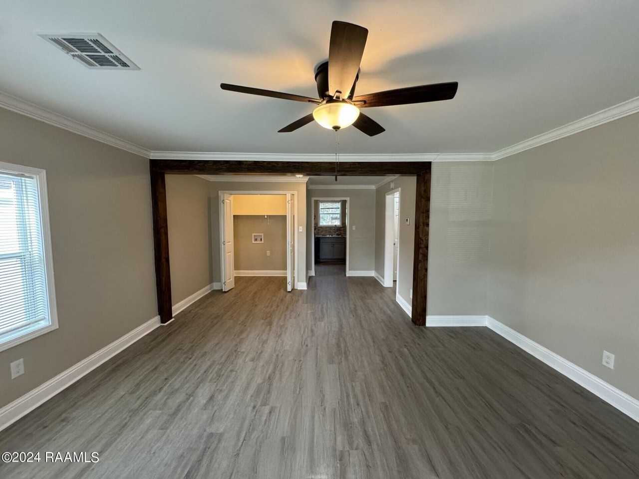 750 Saint Thomas St - Photo 3 of 13