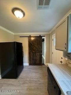 750 Saint Thomas St - Photo 6 of 13