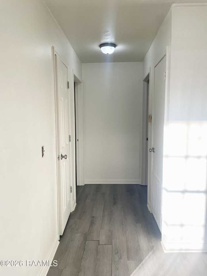 391 W Railroad St Unit 7 #7 - Photo 4 of 7