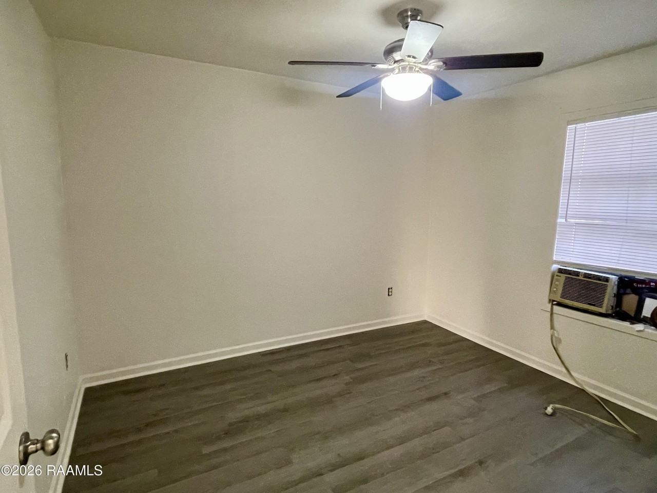 391 W Railroad St Unit 7 #7 - Photo 6 of 7