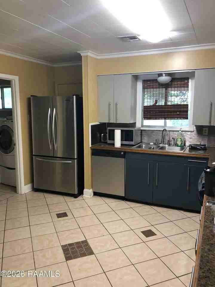 108 Billeaud Ln - Photo 4 of 17