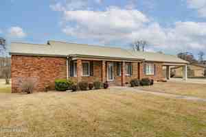 featured image of 620 W Main St