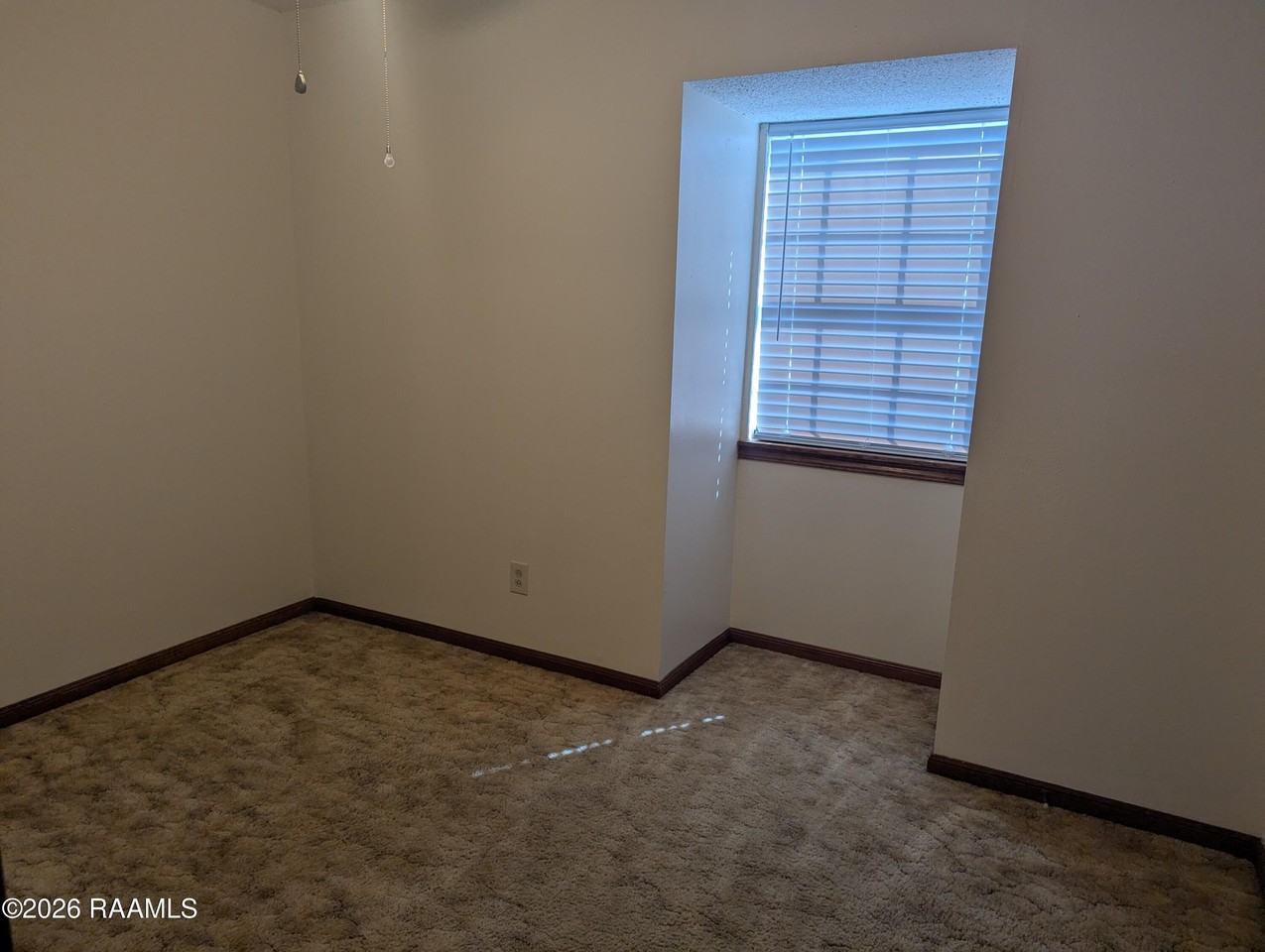 714 S Wimberly St - Photo 3 of 8