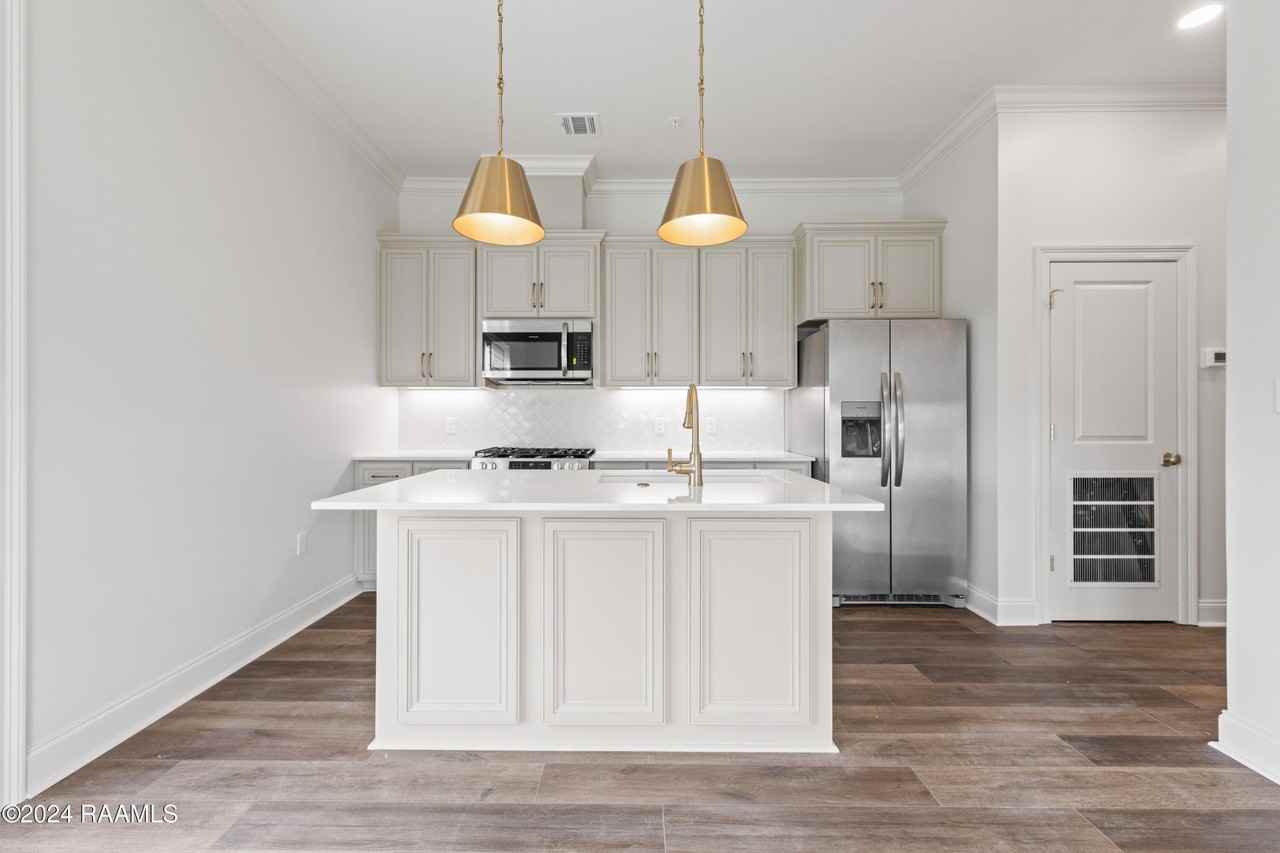 200 Prescott Blvd Unit 302 #302 - Photo 2 of 11