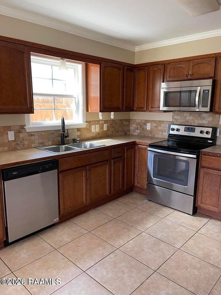 205 W Monroe St Unit A #A - Photo 5 of 12