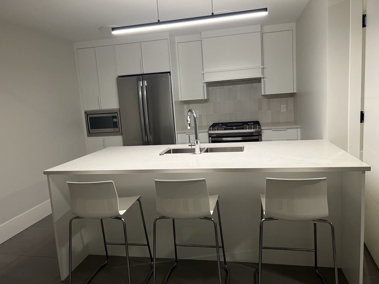 5180 Empire Drive - Photo 4 of 8