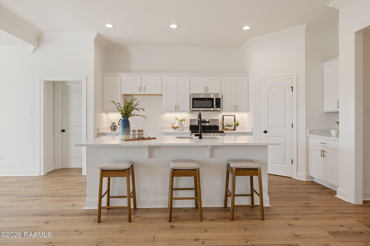 107 Lotus St - Photo 7 of 23