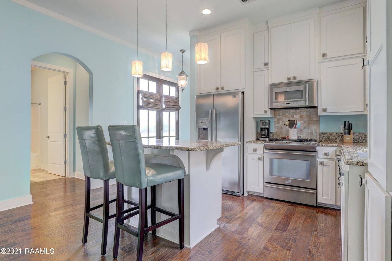 108 Beaulac Ln - Photo 6 of 24