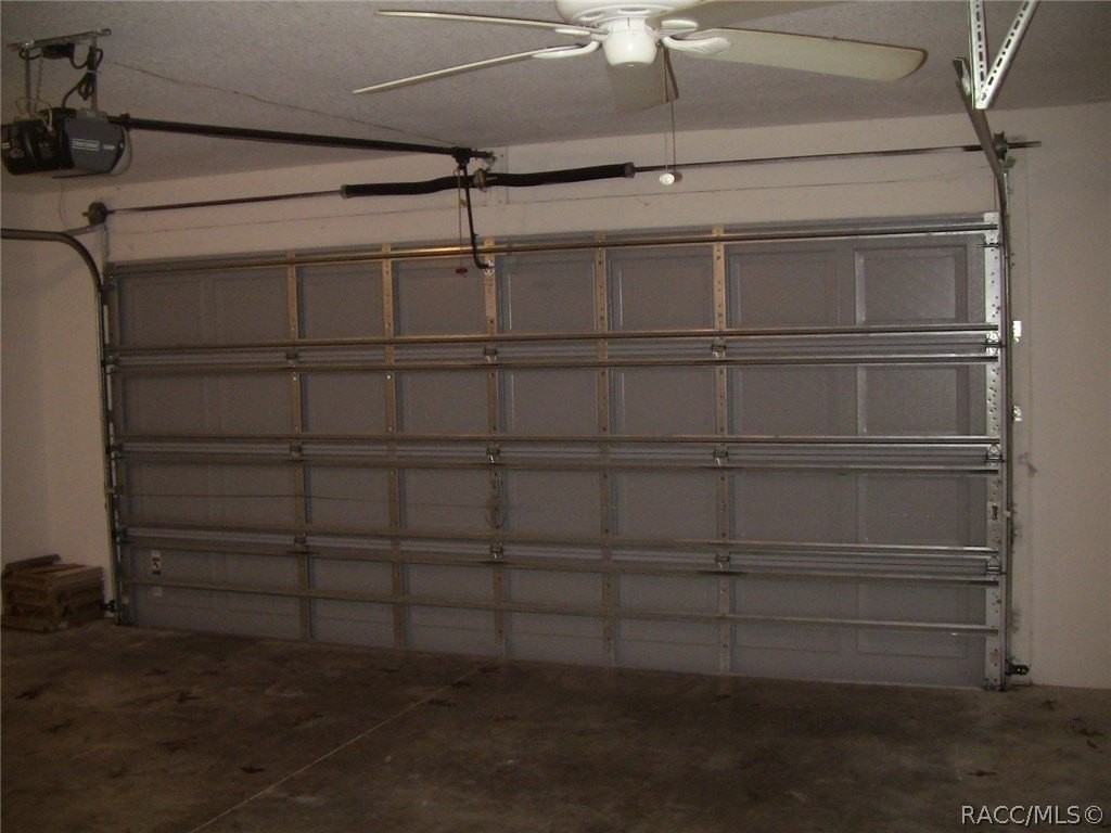 10215 N Biscayne Dr - Photo 5 of 29