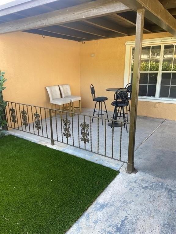 5121 Sw 40th Ave - Photo 2 of 15