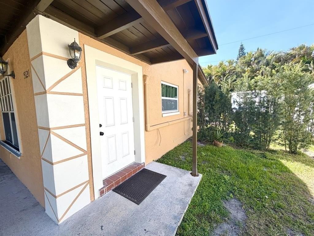 5121 Sw 40th Ave - Photo 3 of 15