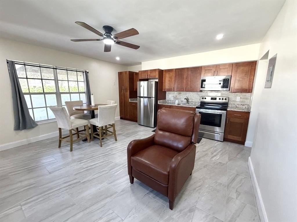 5121 Sw 40th Ave - Photo 5 of 15