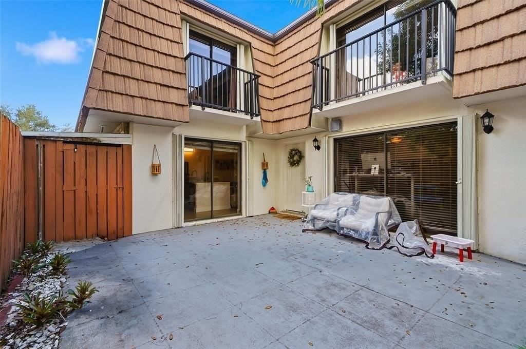 9142 Sw 23rd St #D - Photo 3 of 27