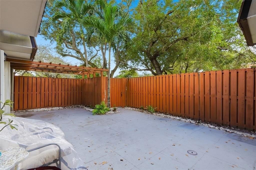 9142 Sw 23rd St #D - Photo 5 of 27