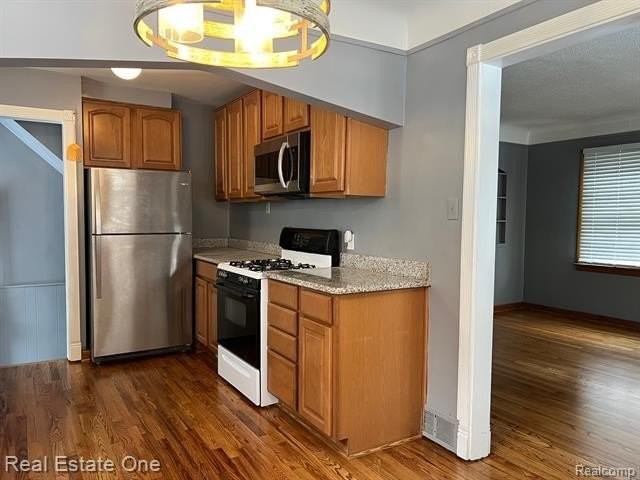 1127 Hoffman Ave - Photo 5 of 19