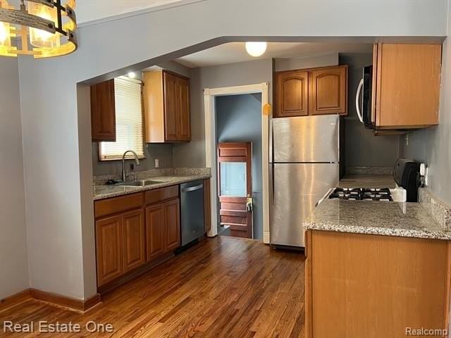 1127 Hoffman Ave - Photo 6 of 19