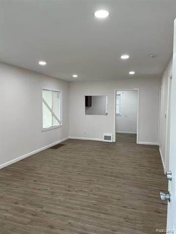 2421 Concord St - Photo 4 of 10