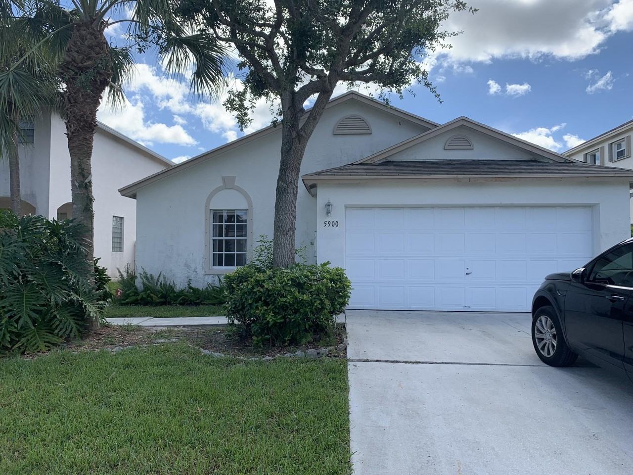 5900 Azalea Cir - Photo 2 of 35