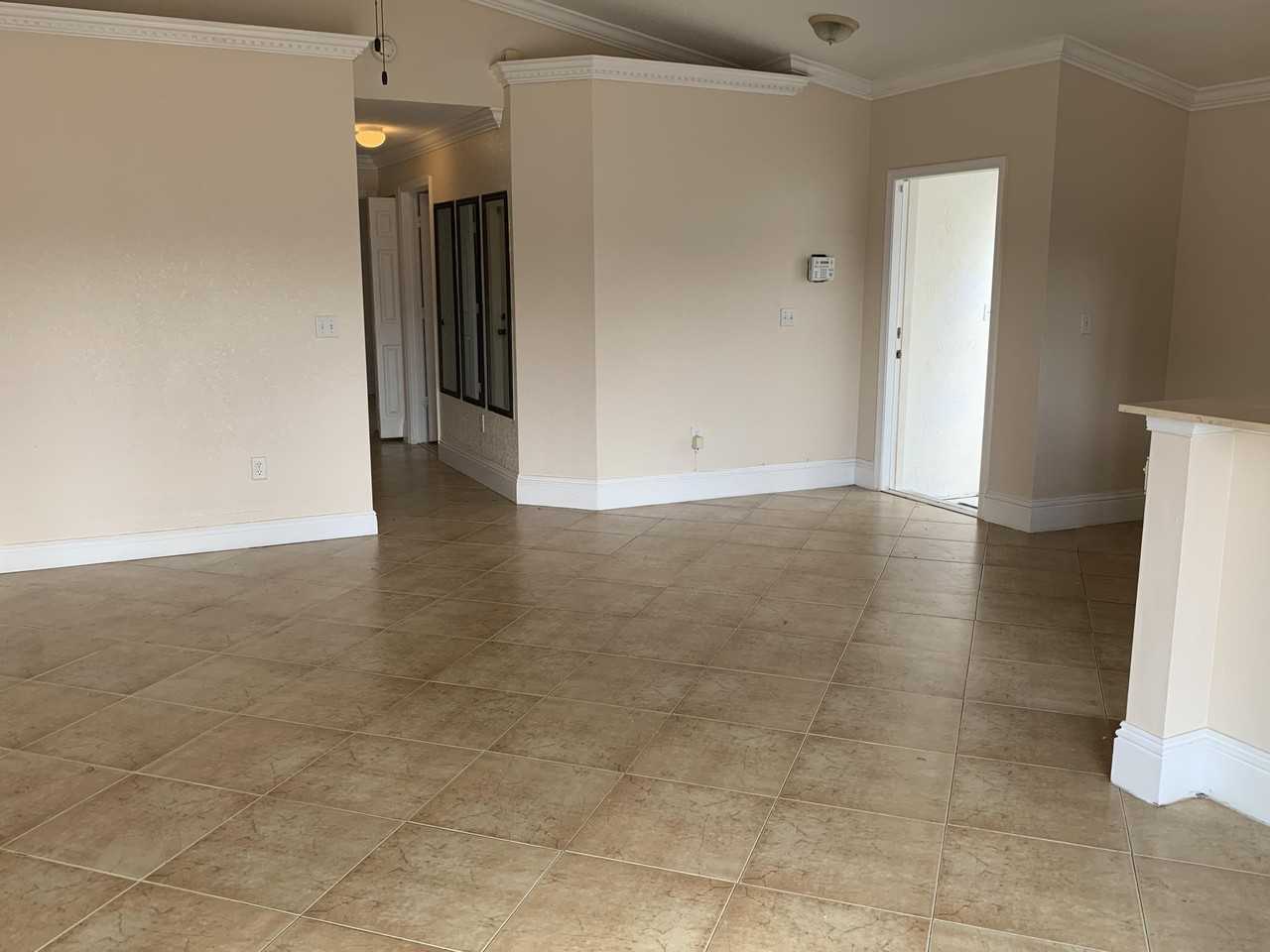 5900 Azalea Cir - Photo 4 of 35