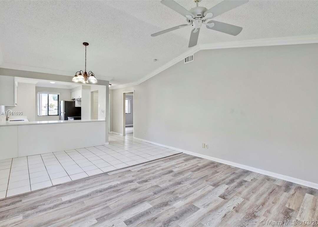 6508 Dockside Cir - Photo 7 of 9