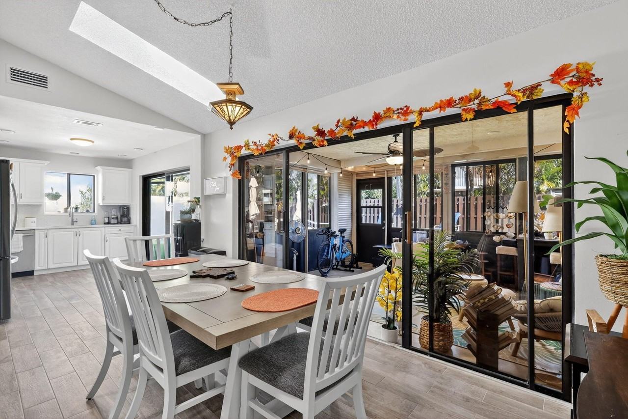 235 Sw 29th Ave - Photo 5 of 44