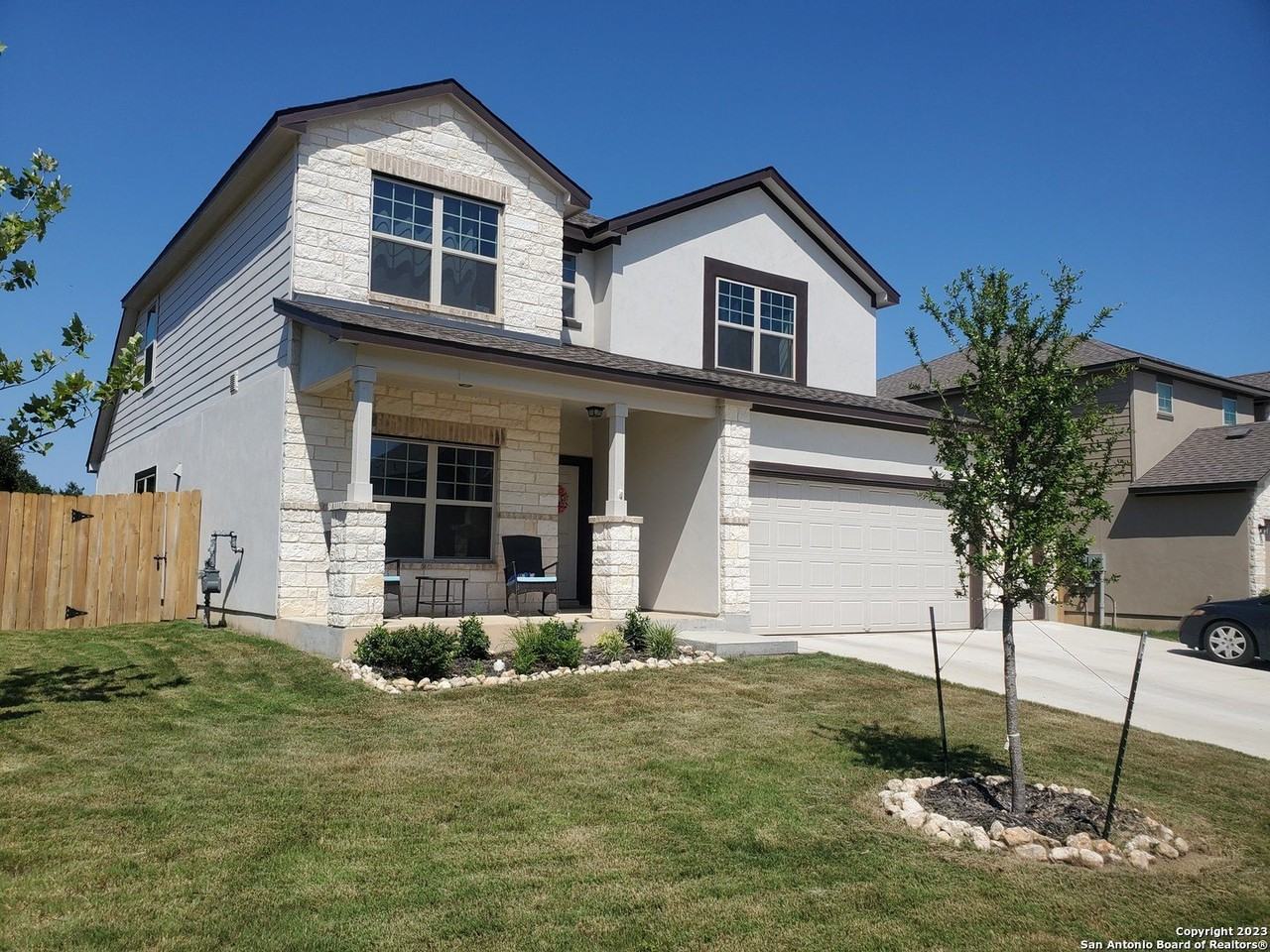 1724 Stone House - Photo 4 of 41