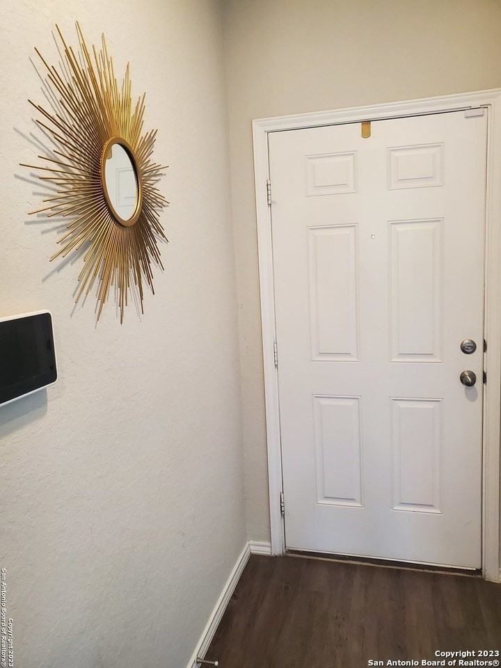 1724 Stone House - Photo 6 of 41