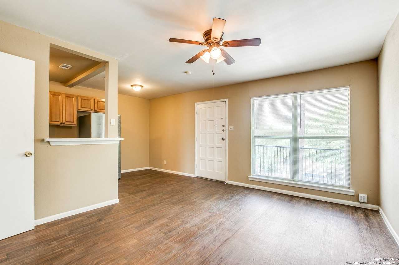 216 Lucas St Apt 8 - Photo 2 of 12