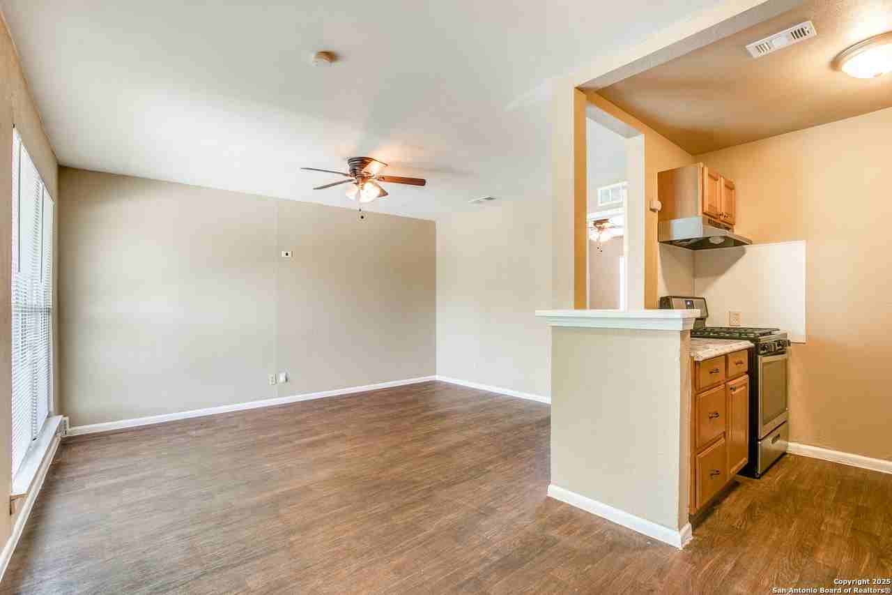 216 Lucas St Apt 8 - Photo 4 of 12