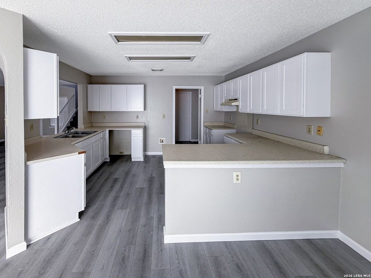 9730 Frost Plain Dr - Photo 6 of 27