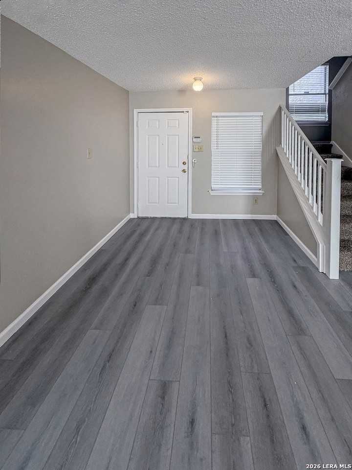 9730 Frost Plain Dr - Photo 7 of 27