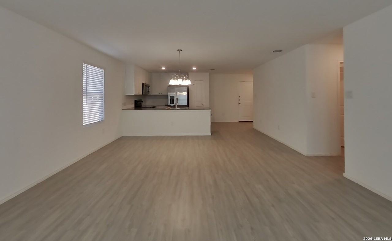 5715 Vista Pt - Photo 3 of 19