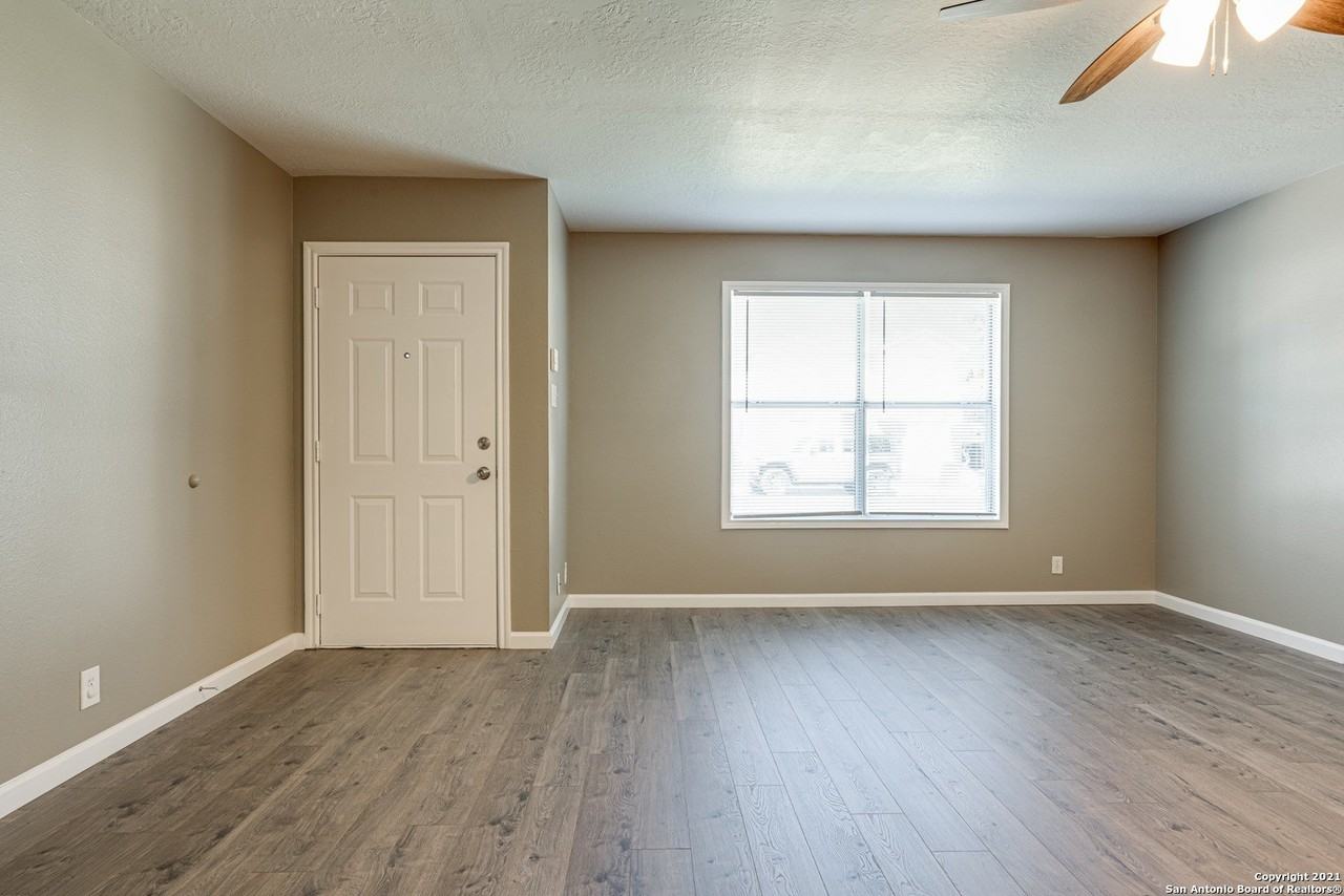 9438 Celine Dr - Photo 4 of 27