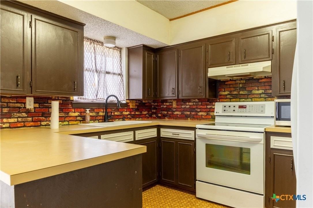 817 N 23rd St - Photo 6 of 19