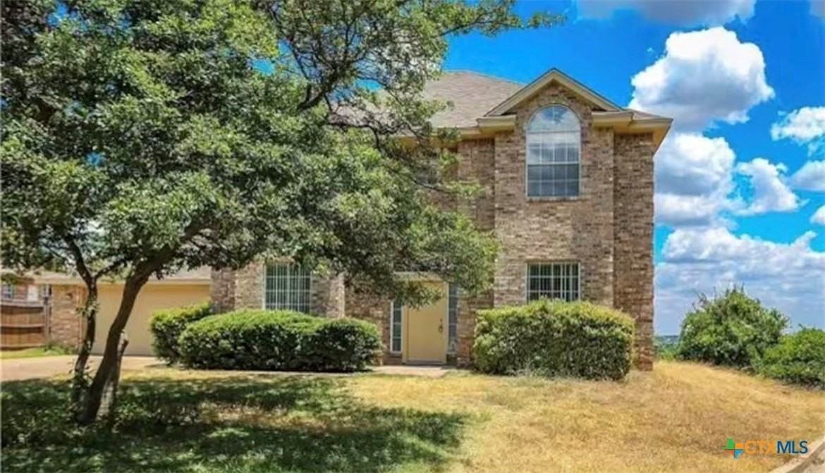 1915 Sutton Place Trl - Photo 2 of 16